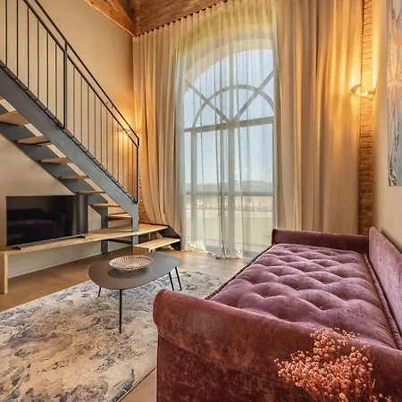 Monvi Wine Relais Farm stay *