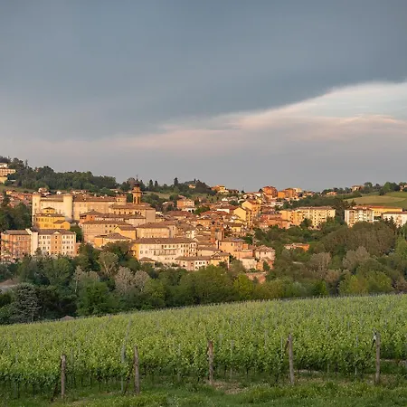 Monvi Wine Relais Farm stay *