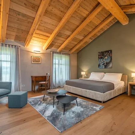 Bauernhof Monvi Wine Relais *